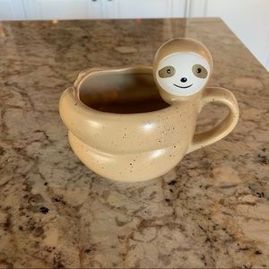 URBAN OUTFITTERS HOME Tan Happy Sloth Mug Planter